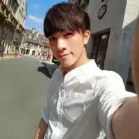 青春活力的个性qq男生头像