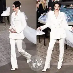 香奈儿2015秋冬高定老佛爷给你定制一件3d小棉袄