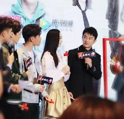 创业时代发布会angelababy亮相超美腻,网友心疼黄轩周一围