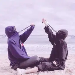 网红情侣头像一左一右抖音网红情侣专用头像