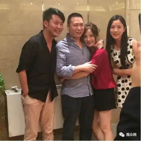 秀智李栋旭确认恋情陈奕迅徐濠萦雪地亲吻放烟花