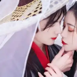 全网最奈斯的情侣头像我还是舍不得把你让给别人