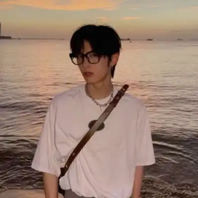 高清好看的温柔小众男头图片