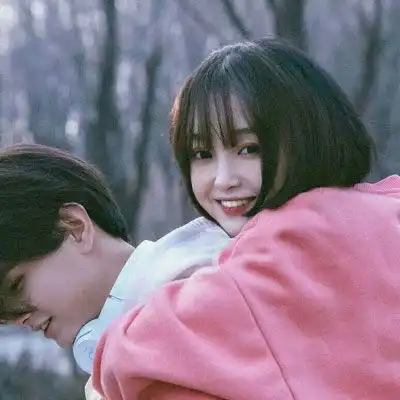 抖音网红情侣头像最美的是你的名字