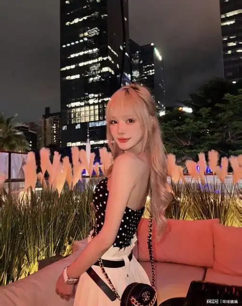 网红一只安猪与漂亮闺蜜们组团现身深圳海王夜市,网友我必须去