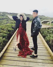 郑恺与女友登杂志又背又搂尽显恩爱