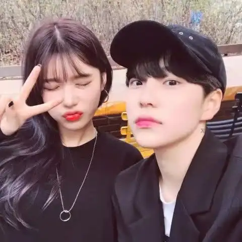 qq聊天还用晚安作结束语换成这9句情话,睡觉都是酥麻的