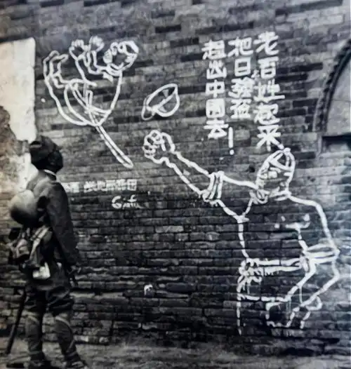 日伪骑兵杀看青的老汉,区中队埋伏在玉米地,数击毙日伪骑兵