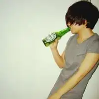 黑色背景头像