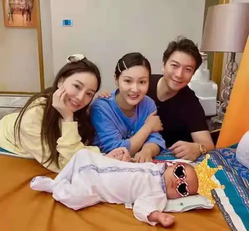 好妈妈李小璐为了陪伴甜馨长大,我愿意做一个单身女强人