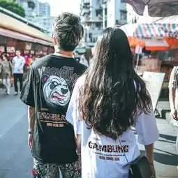 时髦女t恤,承包衣橱的美