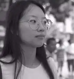 抖音情侣被当街采访,女子刚回答完就被男友绝情抛弃,网友活该