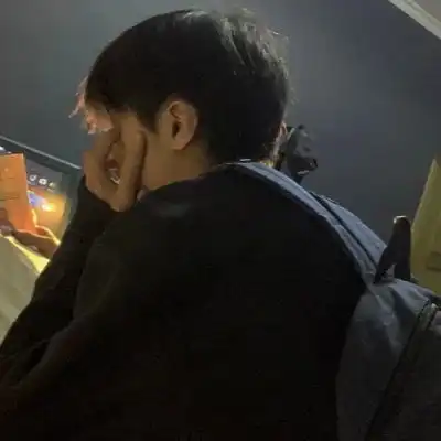 ins小清新文艺范男头要在天亮前男生头像我要个性网