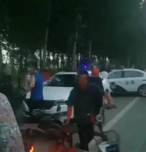 唐山再出命案,树林里发现两具男子尸体,是附近娱乐场所歌手琴手