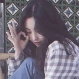 女头只怪回忆太美好,现实太残忍