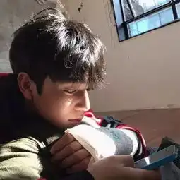 男生自拍的这8种非凡姿势,让你男友帅气称霸朋友圈