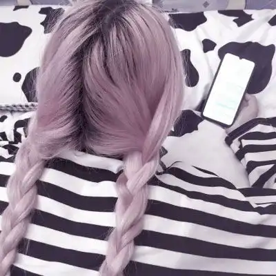 qq头像女生背影可爱向日葵般旳坚强