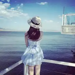 有没有女生背影的头像如图有摆姿势的样子,谢谢哦