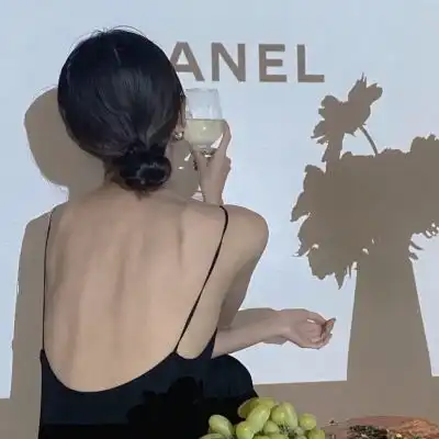 女生简约时尚风格头像高清