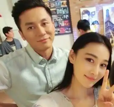 李晨前任张馨予宣布结婚,曾曝出艳照,如今像阿娇一样嫁给爱情