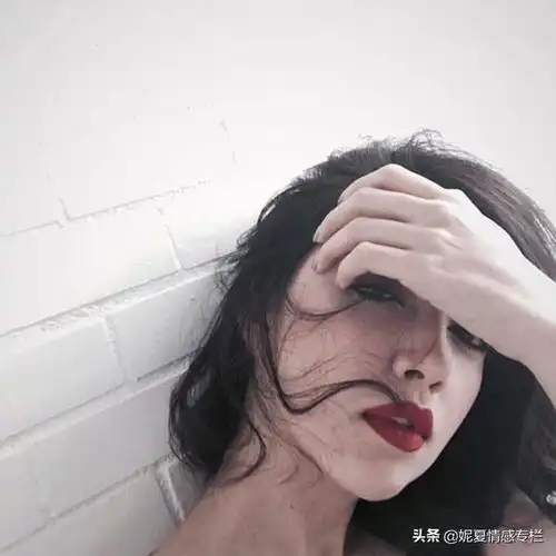 两性关系中,爱你的男人,不会等你要就会主动给你这些