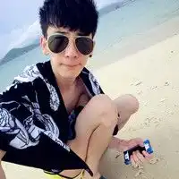 有个傻瓜曾经爱过你潮流一左一右情侣头像