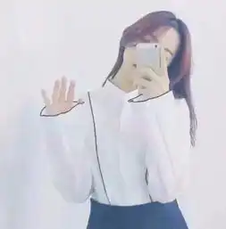 这个图像是情侣头像,有人知道他的另一个吗