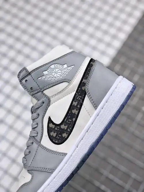 耐克nike高帮diorxairjordan1highog情侣运动鞋跨界联名乳白色