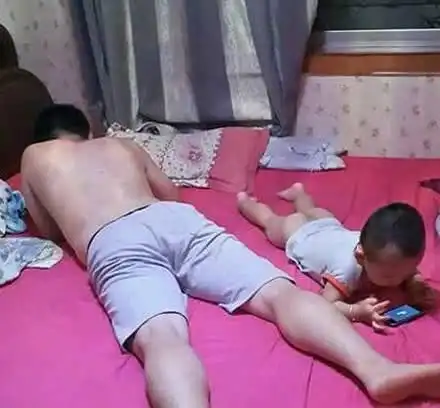 本来打算给闺蜜拍一个出水芙蓉,结果尴尬了