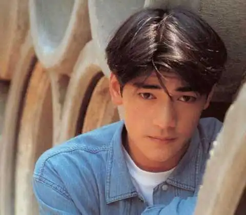 48岁金城武杂志大片曝光,穿西服留胡须,也太酷了吧