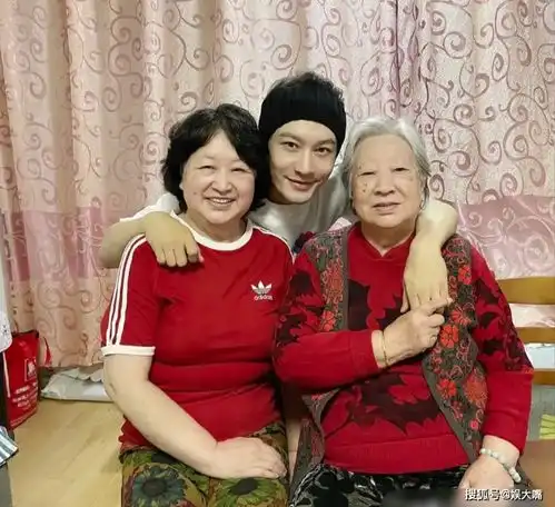 不怪网友八卦杨颖晒情人节,黄晓明晒初五,女方对自己称呼引热议