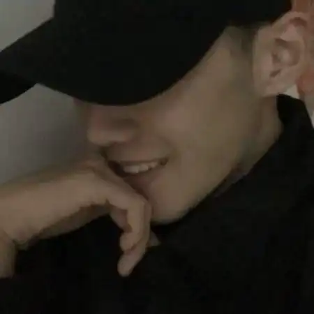 最新男头像关于你提起皆是遗憾