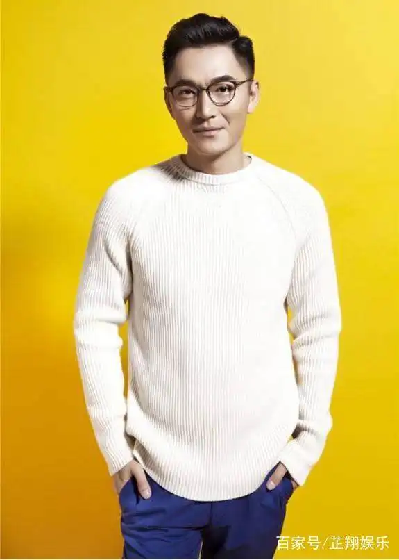 他是演艺圈最谦虚的型男,长相帅气不输同学陆毅,出道17年却不火