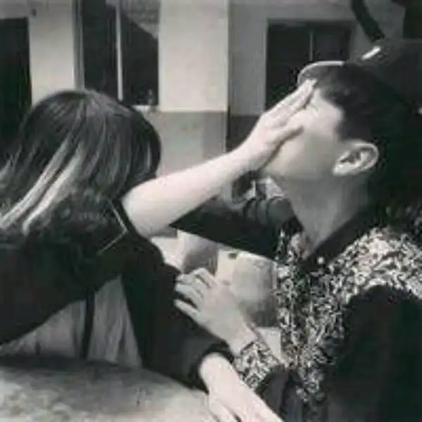 女生头像黑白要韩系的