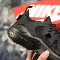 nike耐克华莱士九代男女轻便透气缓震运动休闲跑步鞋