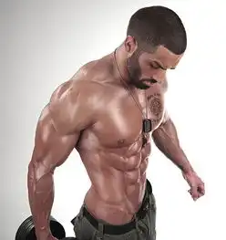 性感肌肉男拉扎尔安格洛夫