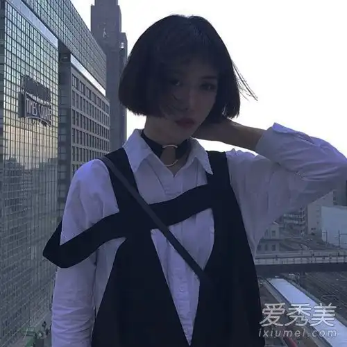 2018年下半年流行的发型空气体刘海vs波头