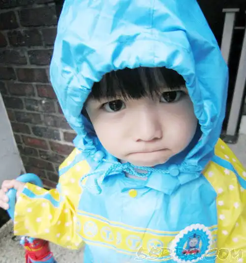 谁有和我下面那个情侣的小孩头像不是特别情侣也行啊急用,悬赏100分啊