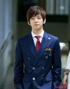 李敏镐尼坤姜珉赫exo韩国花美男的制服诱惑