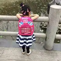 背书包小孩儿微信头像微信头像图片大全
