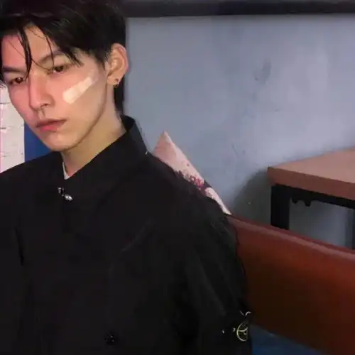 男生头像没有明确表达的爱意都是错觉