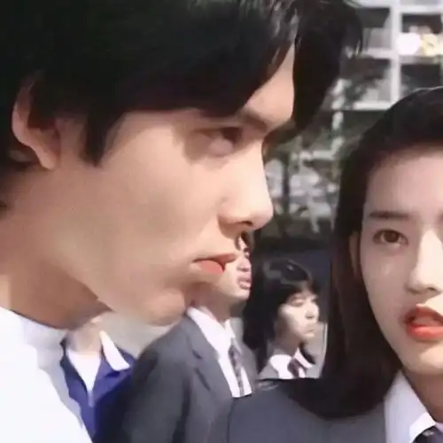 情侣头像月亮打树,无风自动