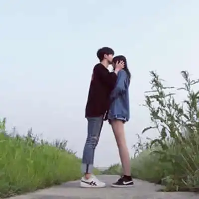 森系情侣头像一左一右绿色文艺森系情侣头像一对