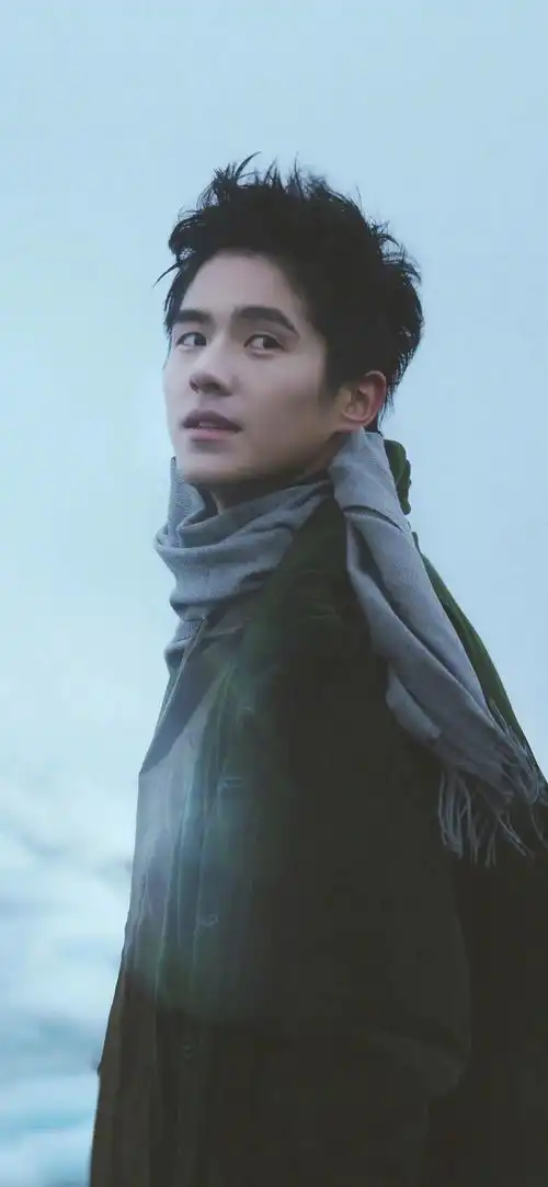抖音壁纸精选i你没理解我的瞬间,我从未怪过你,因为你可以一直不长大,但我不能一直没有安全感
