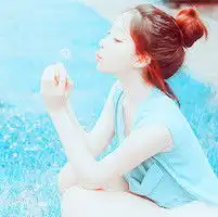 卖萌女生的可爱qq头像拥抱久了会身体僵化4