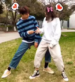 最近情侣拍照火了,甜蜜感爆棚,秀儿快给我安排对象