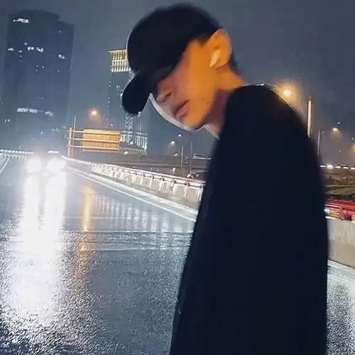 高质量小众男生头像