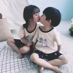 最萌小屁孩情侣头像苹果代表你爱我