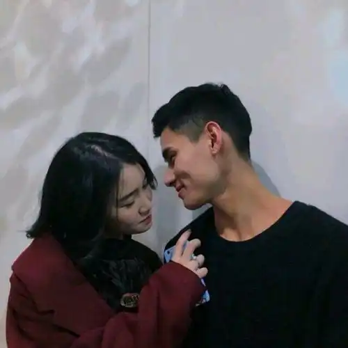 这个是不是情侣头像谢谢