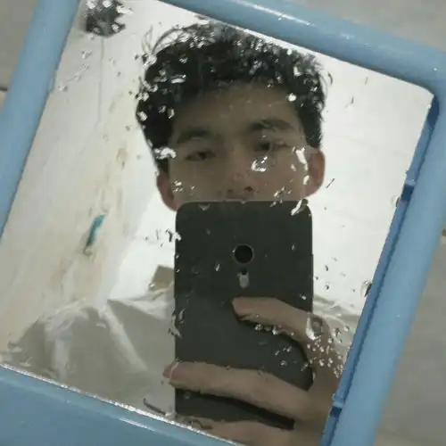 男生如何自拍才会把自己拍的好看